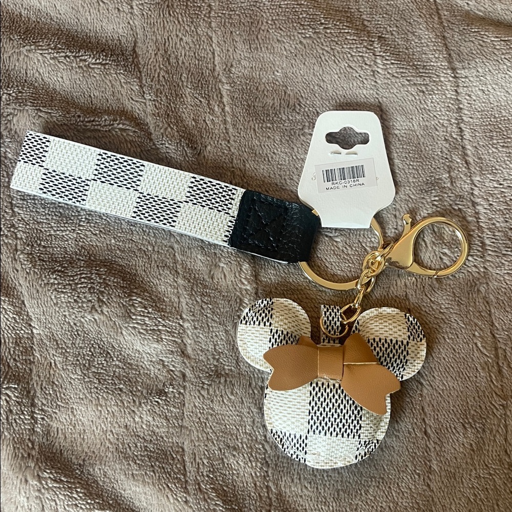 Minnie Mouse Checkered Cream with Gold luxury Keychain purse bag charm NWT